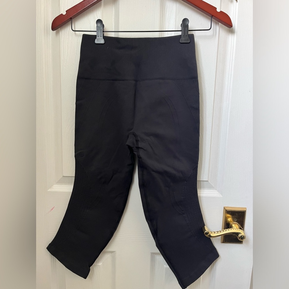 3/$10 Lululemon Crop Leggings 2-4